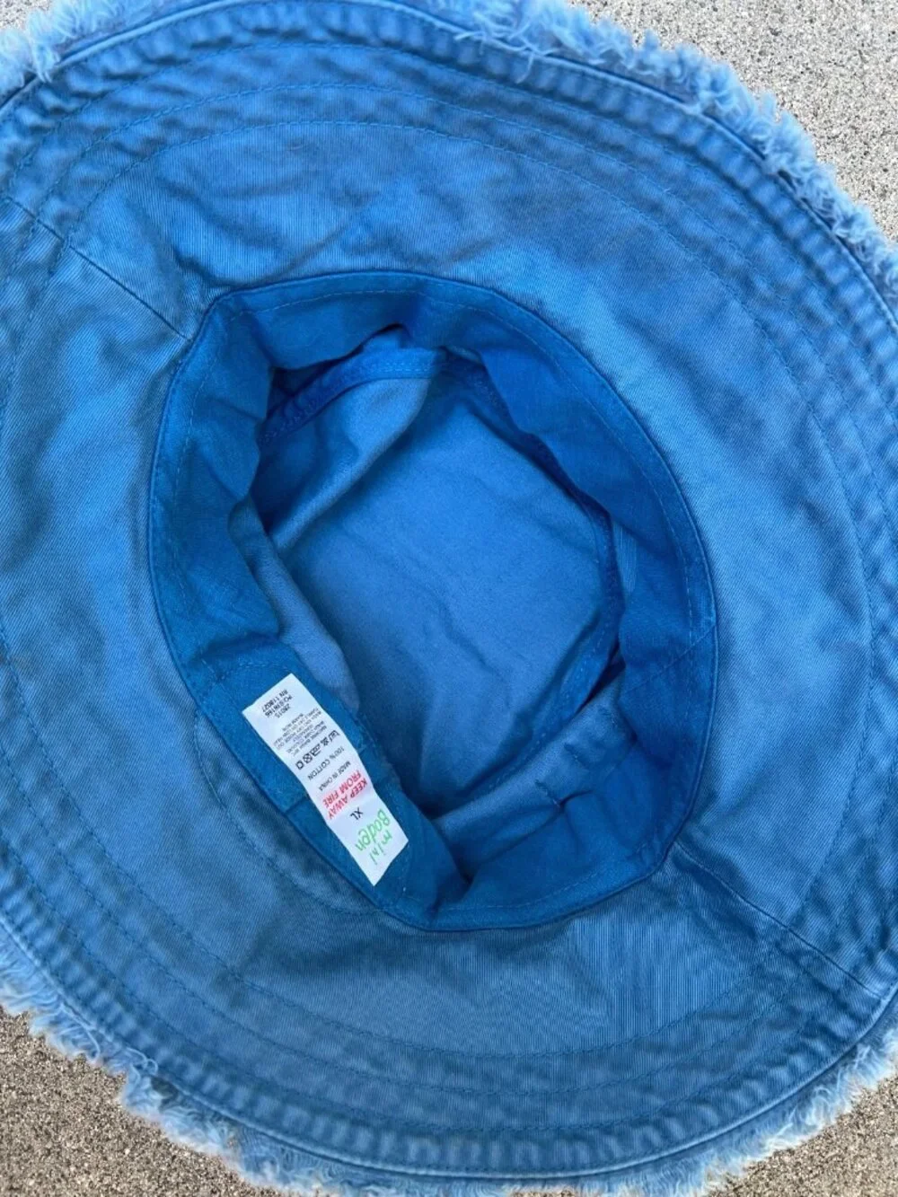 MINI BODEN Danger Shark Bucket Hat Boys XL Blue Cap